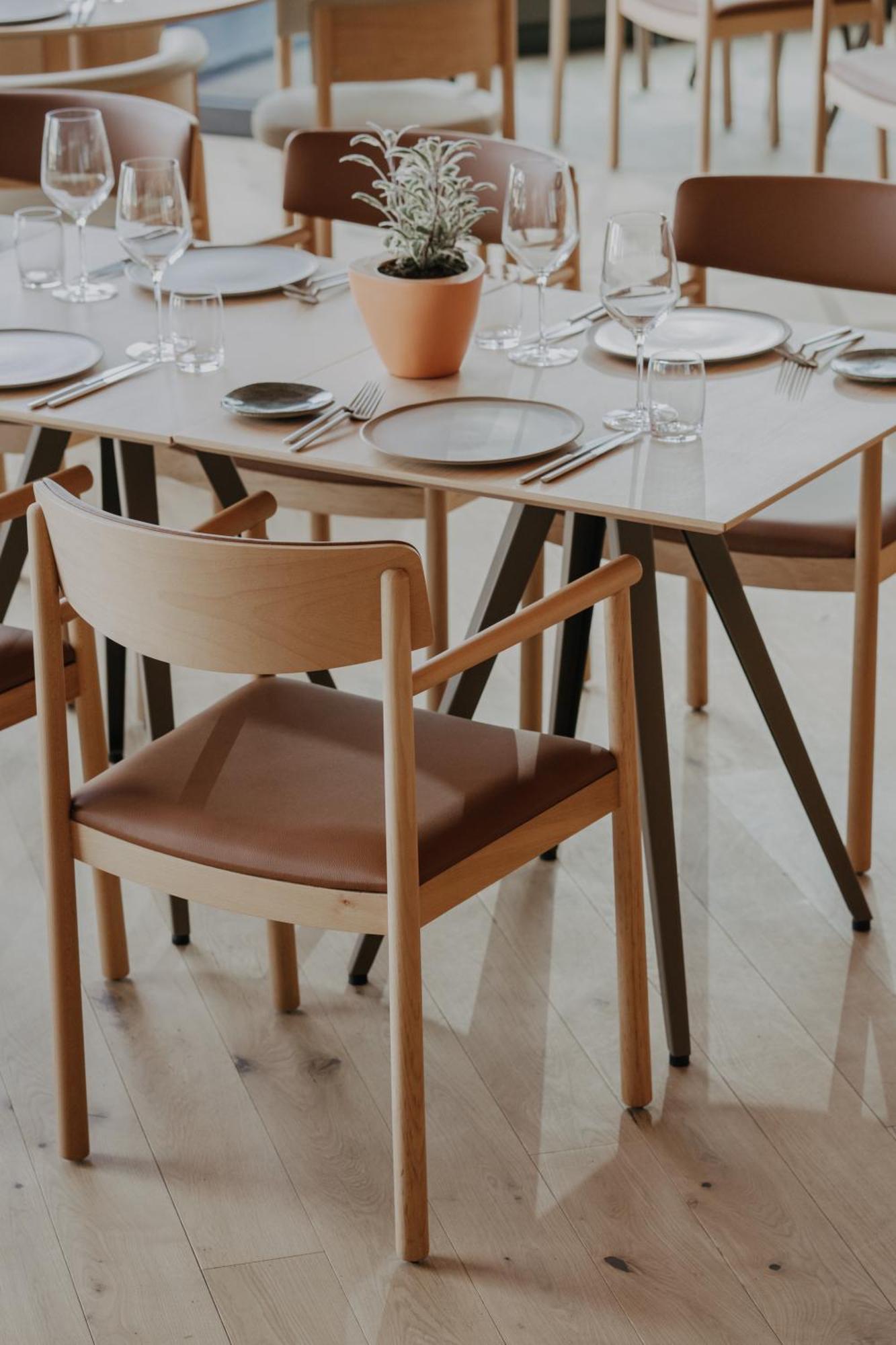 Wyndham Grand Kayseri Exterior foto The 1955 chair