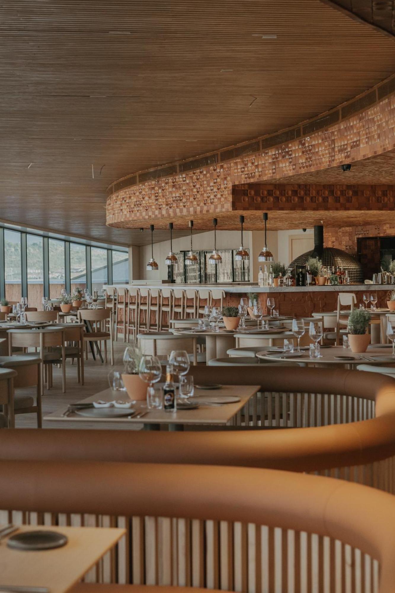 Wyndham Grand Kayseri Exterior foto Restaurant in the Hotel