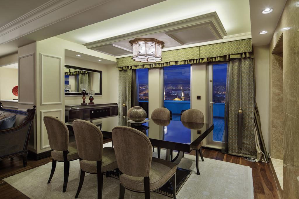 Wyndham Grand Kayseri Exterior foto Dining room