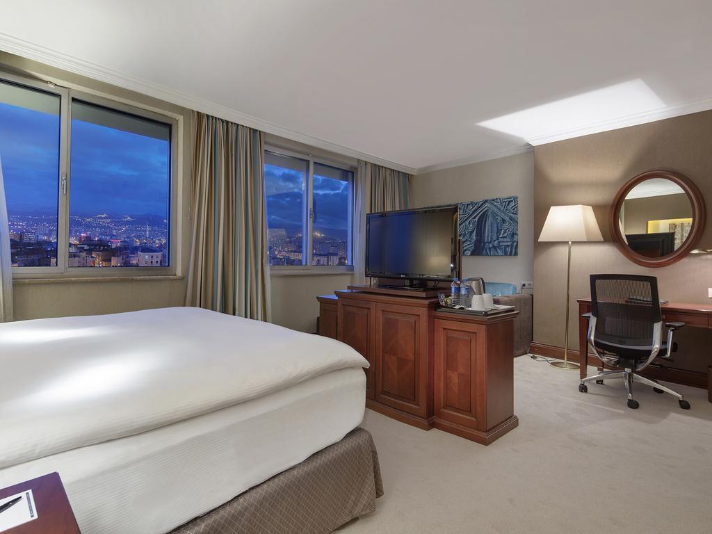 Wyndham Grand Kayseri Exterior foto A room at the hotel
