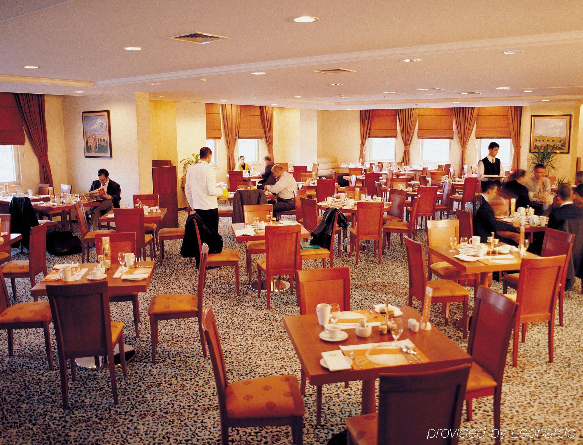 Wyndham Grand Kayseri Restaurante foto The restaurant at the hotel