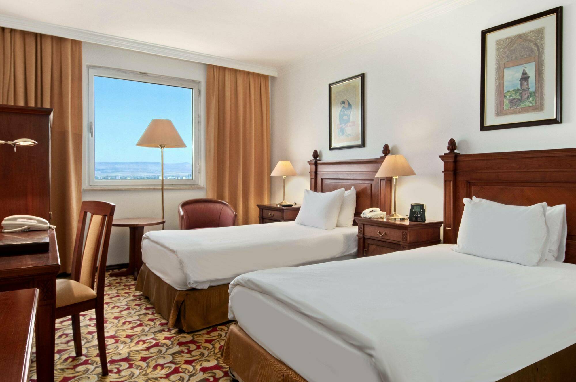 Wyndham Grand Kayseri Exterior foto A room at the Hilton Athens